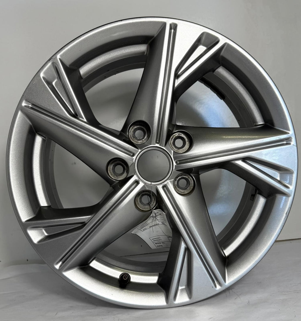 Used Wheel fits: 2021 Hyundai Sonata gasoline 16x6-1/2 alloy ID 52910L0110 Grade