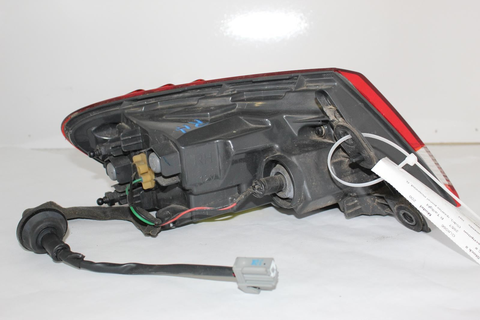 CHRYSLER 200 R Taillight (Sdn), quarter panel mounted, R. 15 16