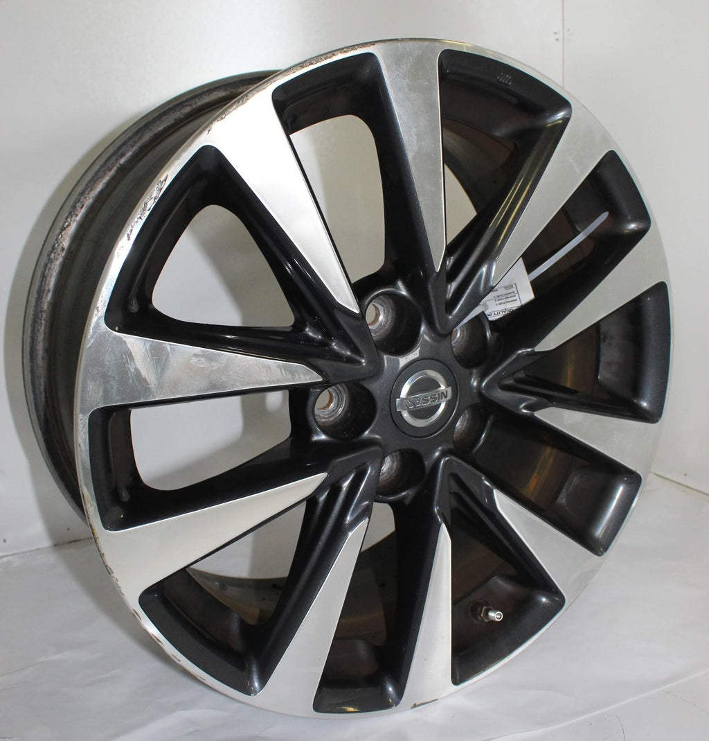 Used Wheel fits: 2016 Nissan Altima 18x7-1/2 alloy 10 spoke black and silver S G
