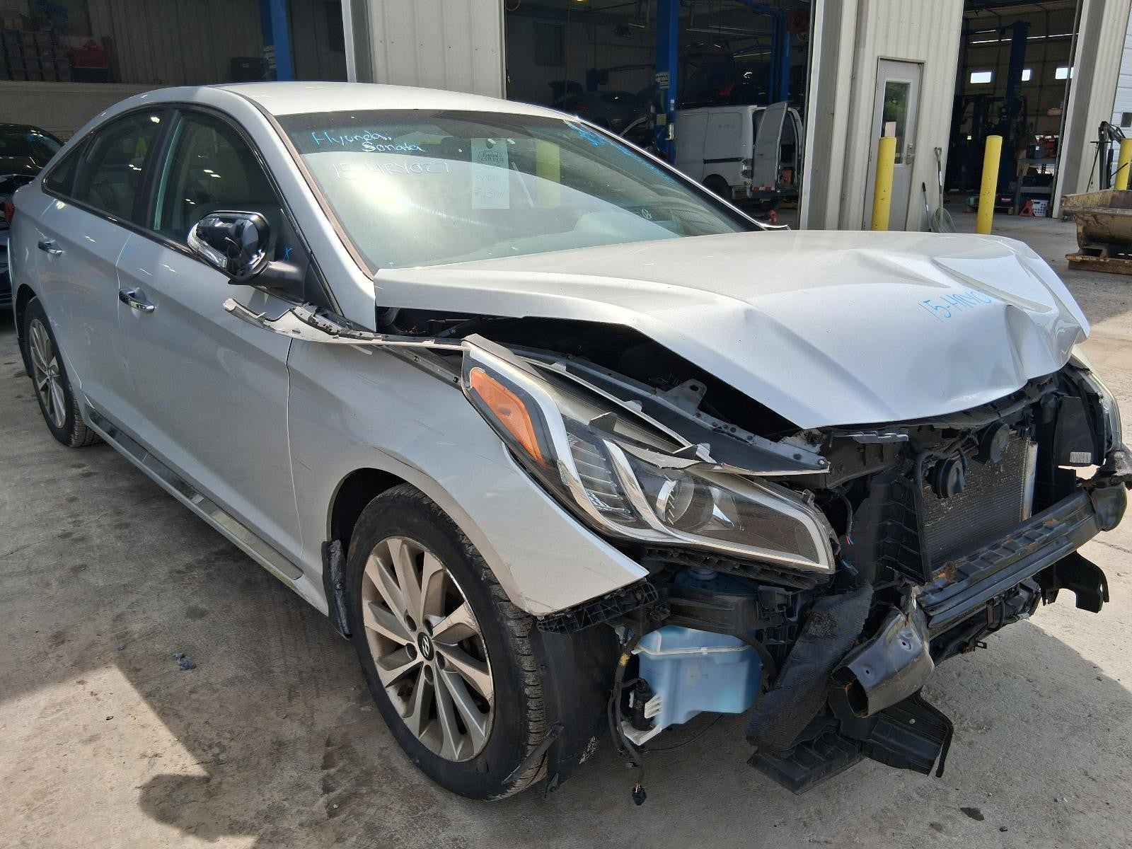 Used Windshield Wiper Motor fits: 2015 Hyundai Sonata 1.6L turbo US market Grade