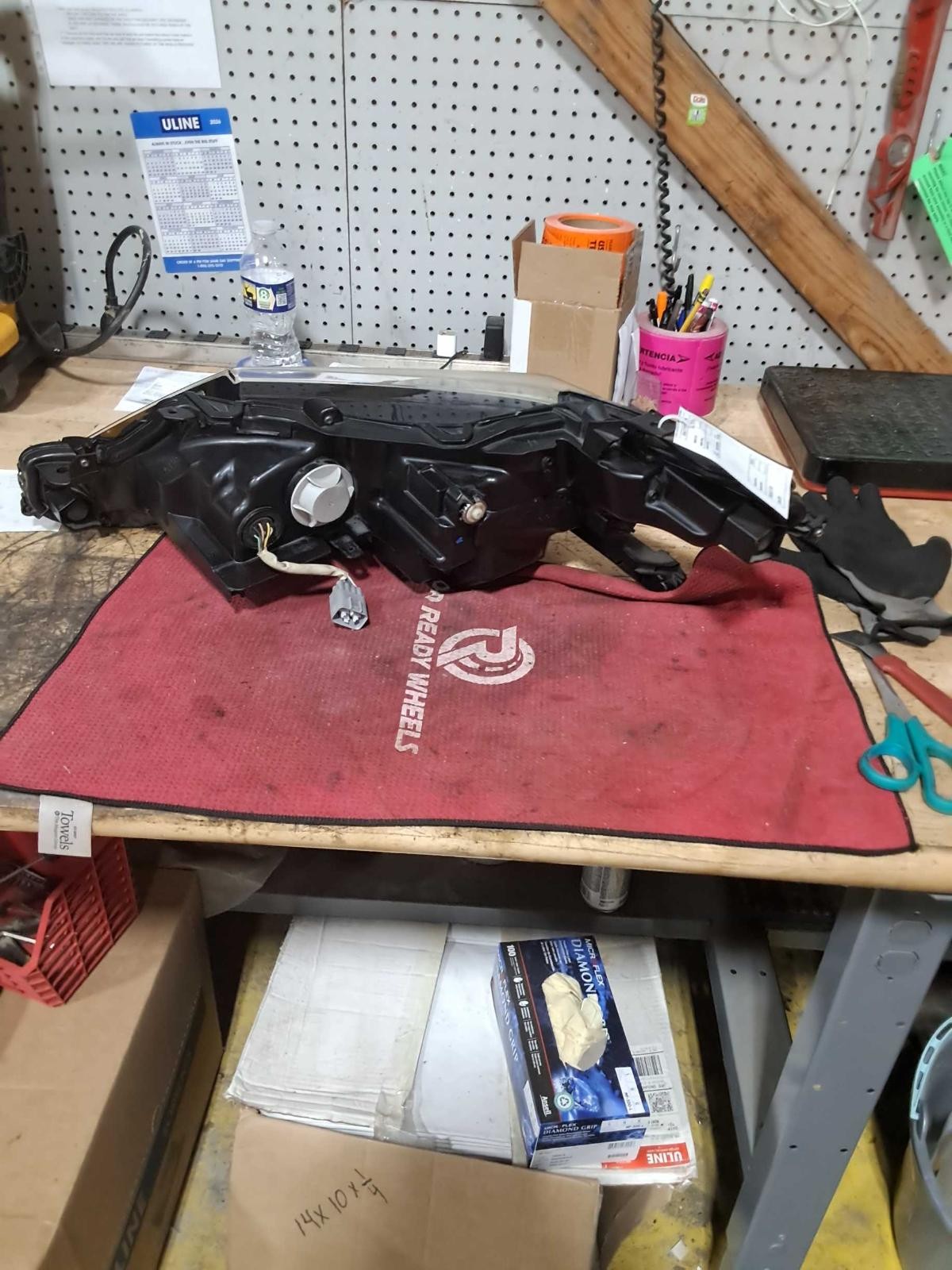 Used Right Headlight Assembly fits: 2019 Toyota Camry LED triple bar LED daytime