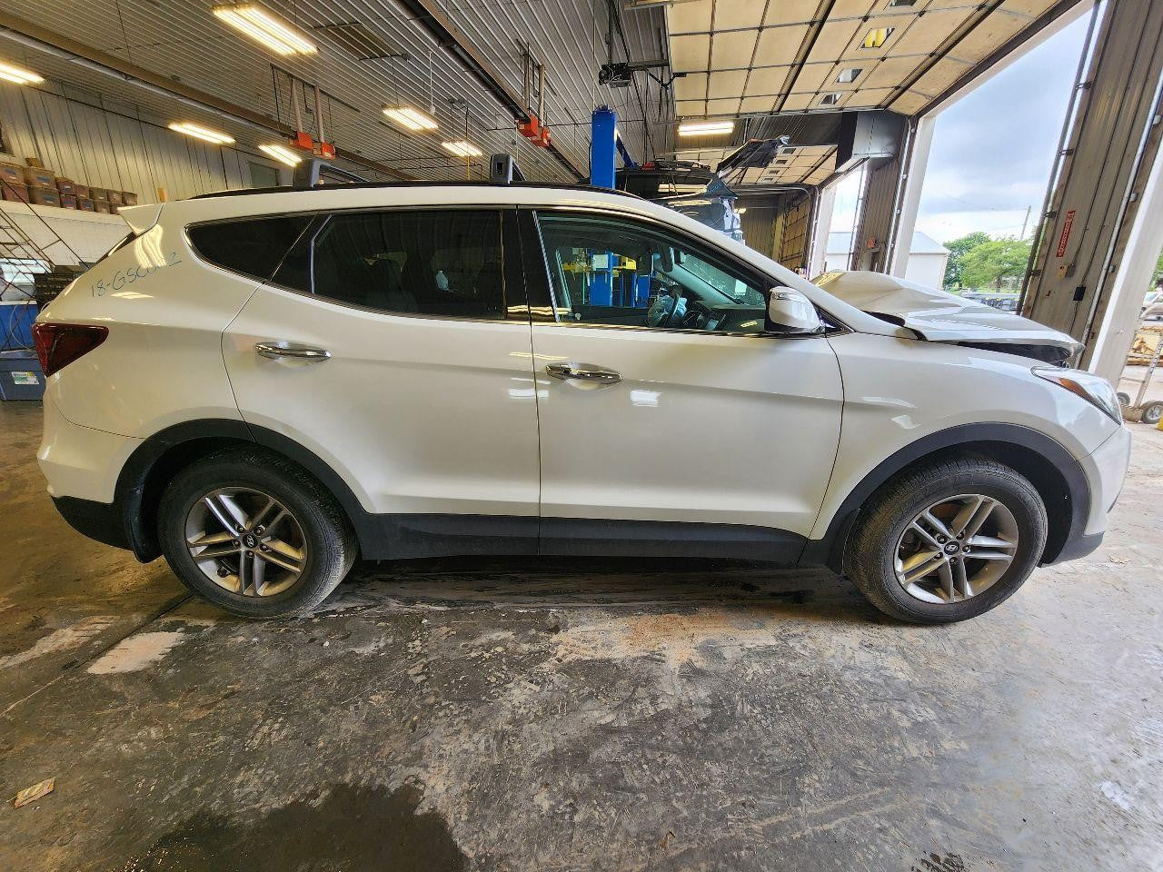 Used Rear Left Drive Axle Shaft fits: 2018 Hyundai Santa fe rear SWB Sport Rear