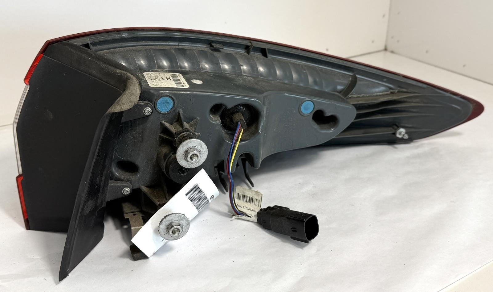 2013-2016 FORD FUSION TAILLIGHT LEFT SIDE LED QUARTER PANEL MOUNTED OEM