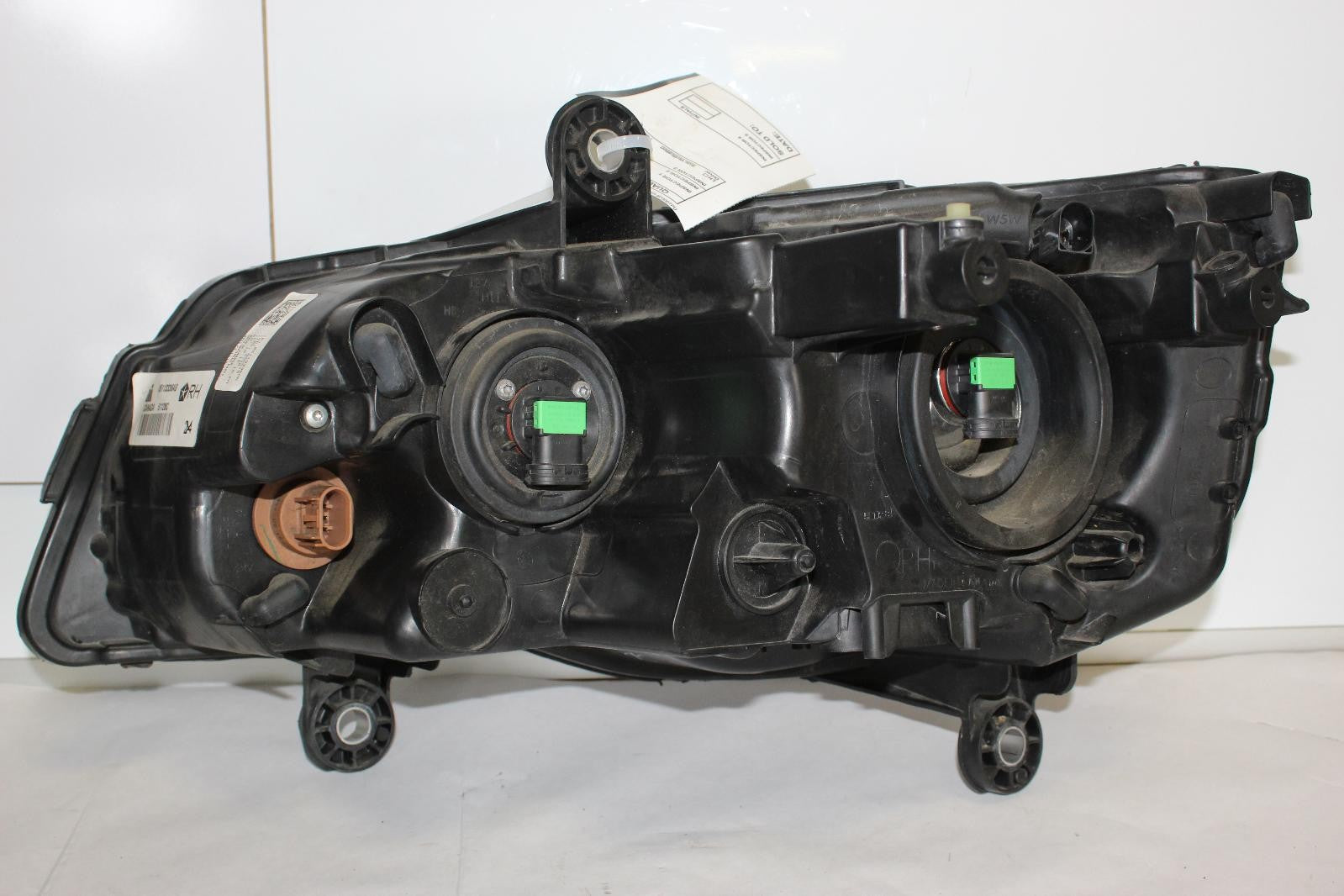 CHRYSLER TOWN &amp; COUNTRY R Headlamp quad halogen, chrome bezel, R. 16