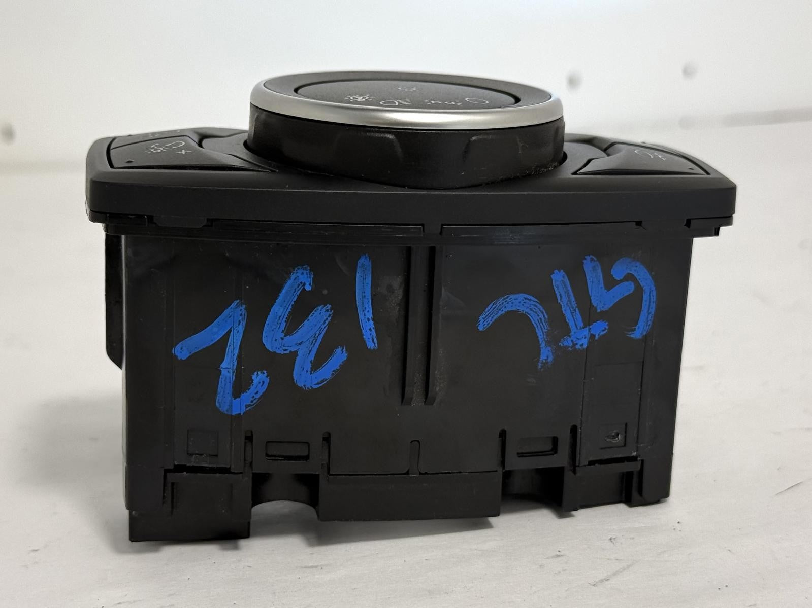 2013-2019 FORD ESCAPE HEADLIGHT FOG CONTROL SWITCH OEM