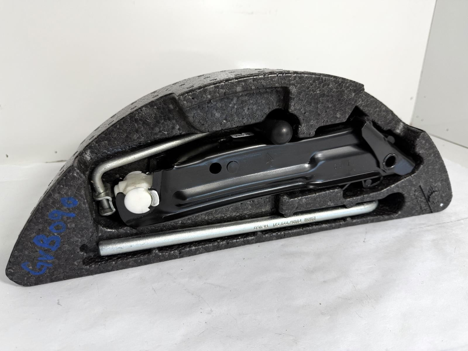 2007-2021 MINI COOPER CLUBMAN TEMERGENCY JACK LIFT TOOL KIT OEM