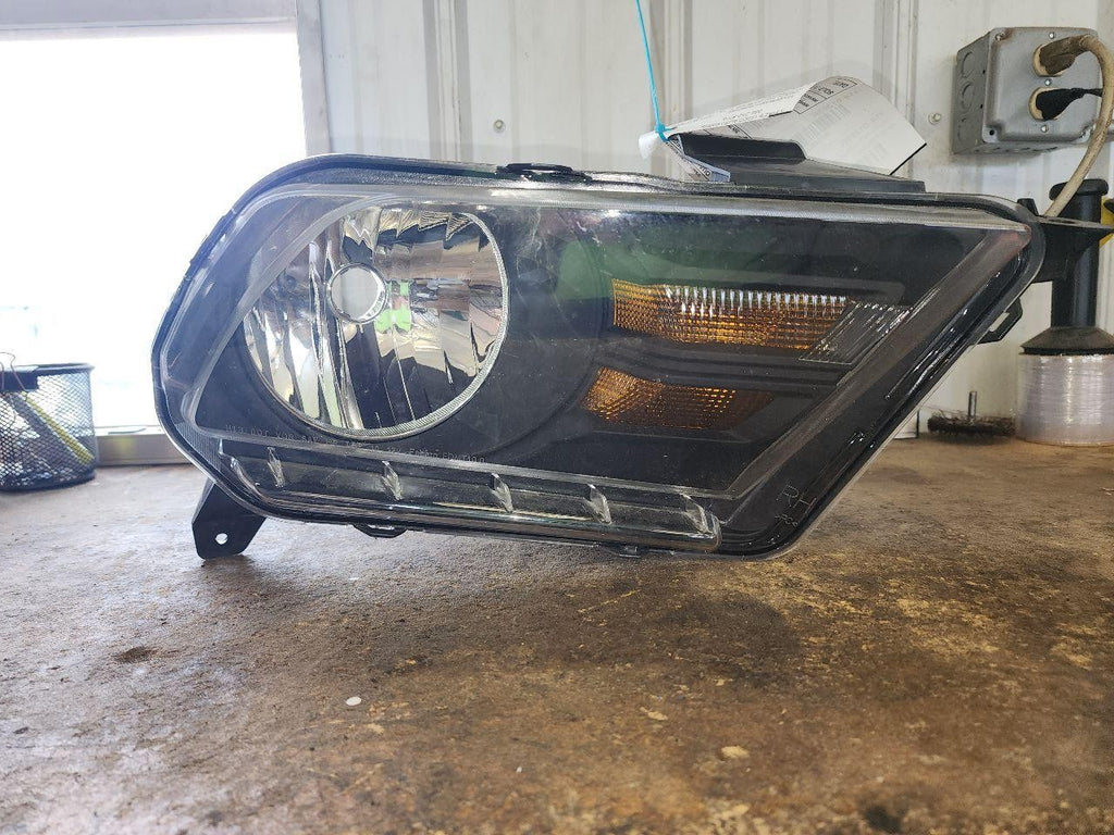 Used Right Headlight Assembly fits: 2012 Ford Mustang halogen Base V6 R. Right G