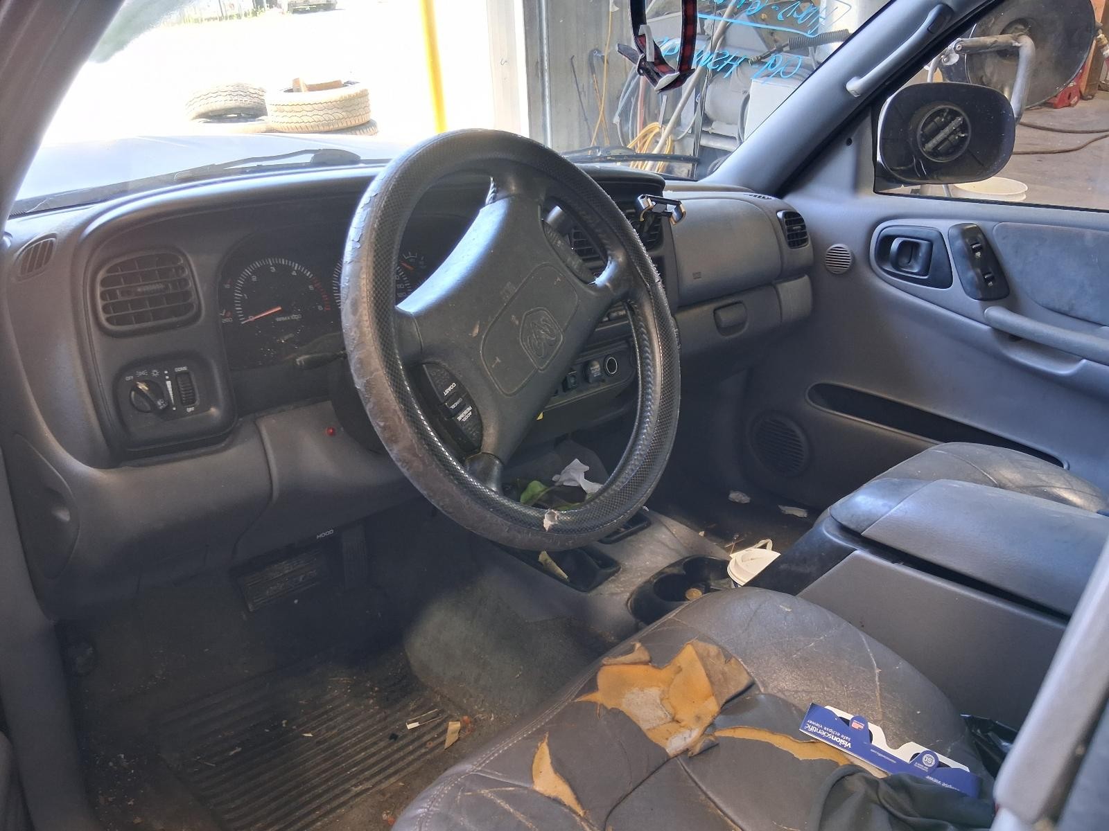 Used Front Left Door Window Regulator Front fits: 1999 Dodge Durango Front Left