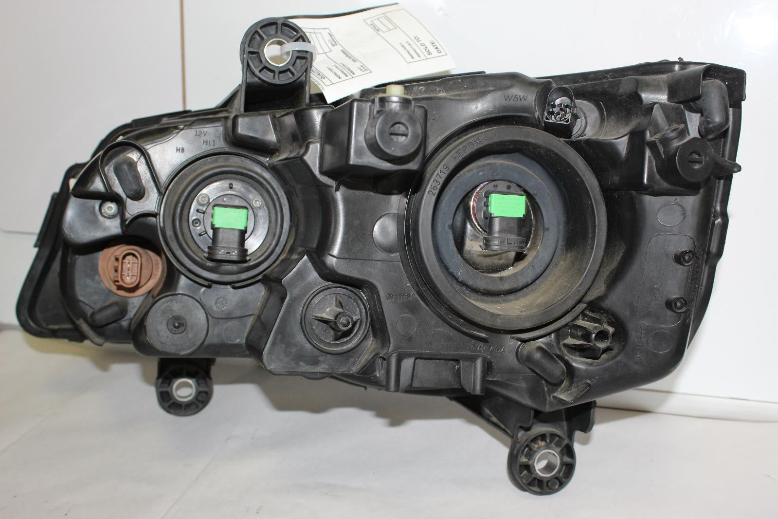 CHRYSLER TOWN &amp; COUNTRY R Headlamp quad halogen, chrome bezel, R. 16