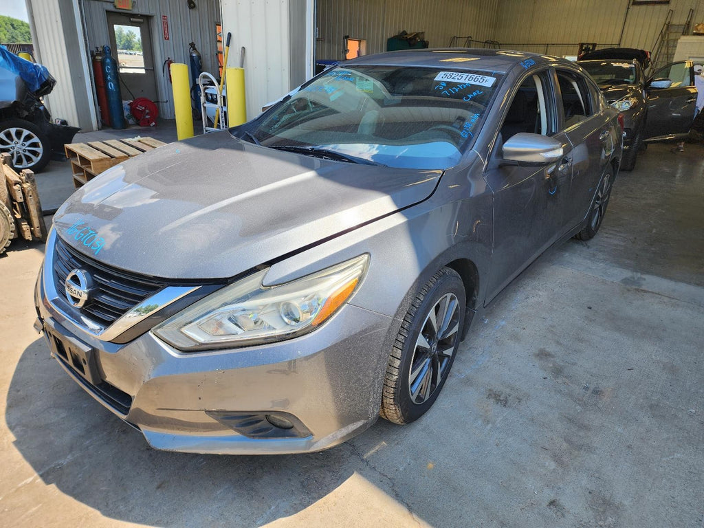 Used Air Cleaner Assembly fits: 2016 Nissan Altima Sdn 2.5L 4 cylinder Grade A