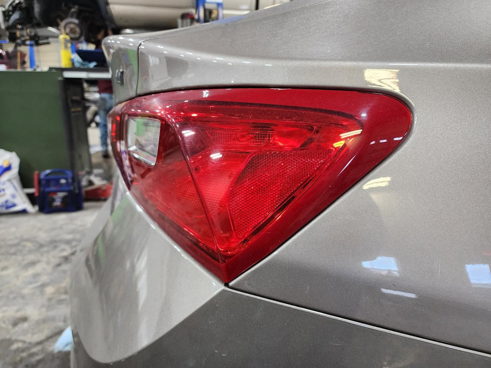 Used Left Tail Light Assembly fits: 2023 Chevrolet Malibu VIN Z 4th digit New St