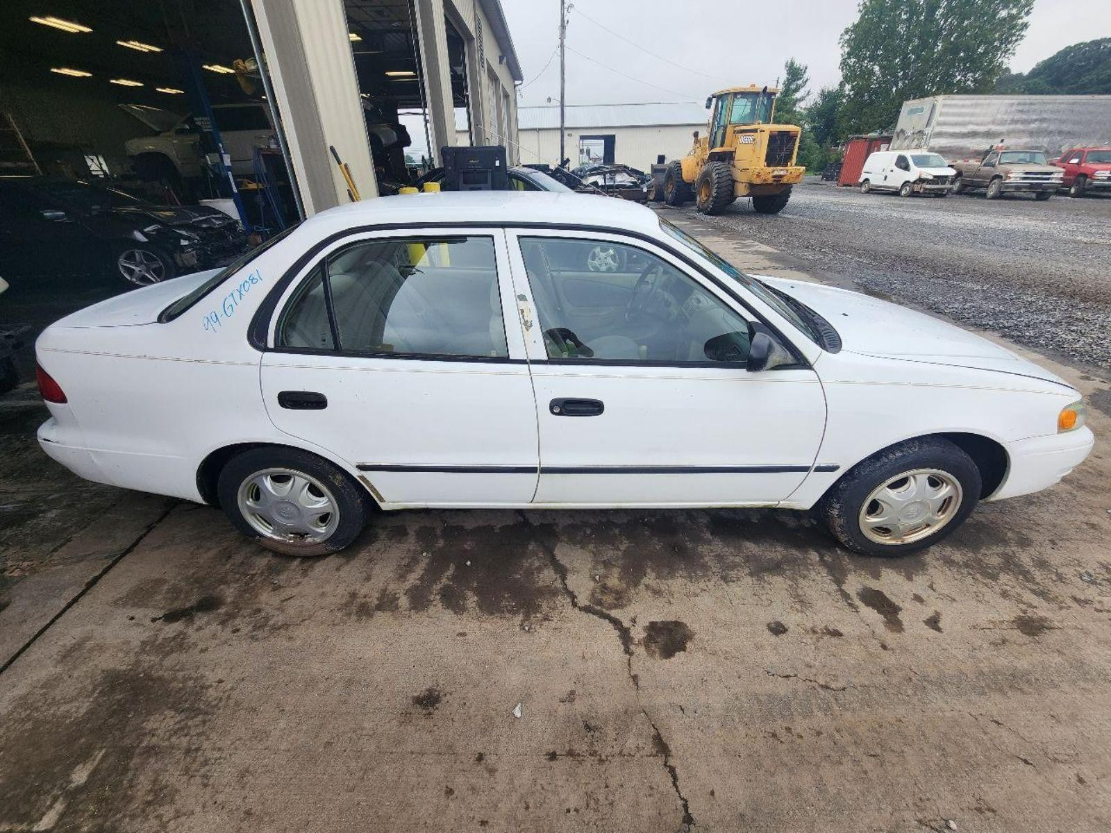 TOYOTA COROLLA Lid/Gate  98 99 00