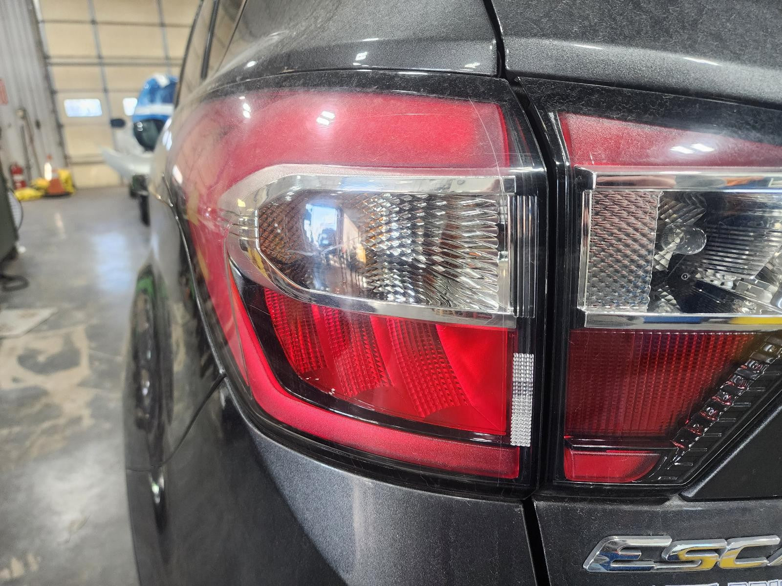 Used Left Tail Light Assembly fits: 2017 Ford Escape quarter panel mounted brigh
