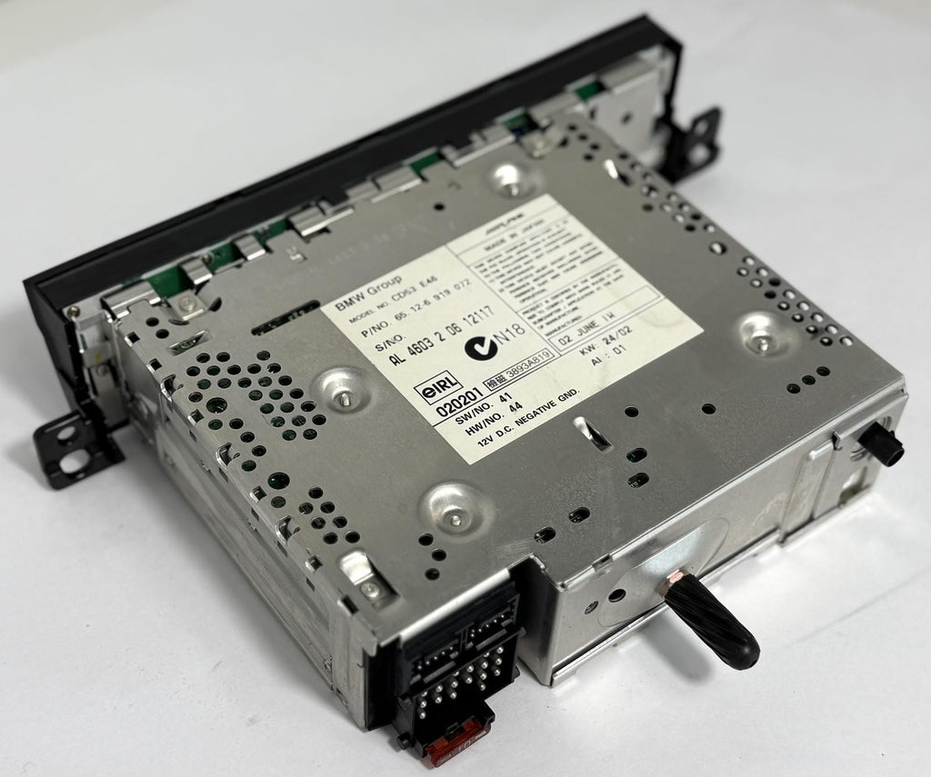 2002-2006 BMW 330i E46 AM FM RADIO STEREO CD PLAYER OEM 65126919072