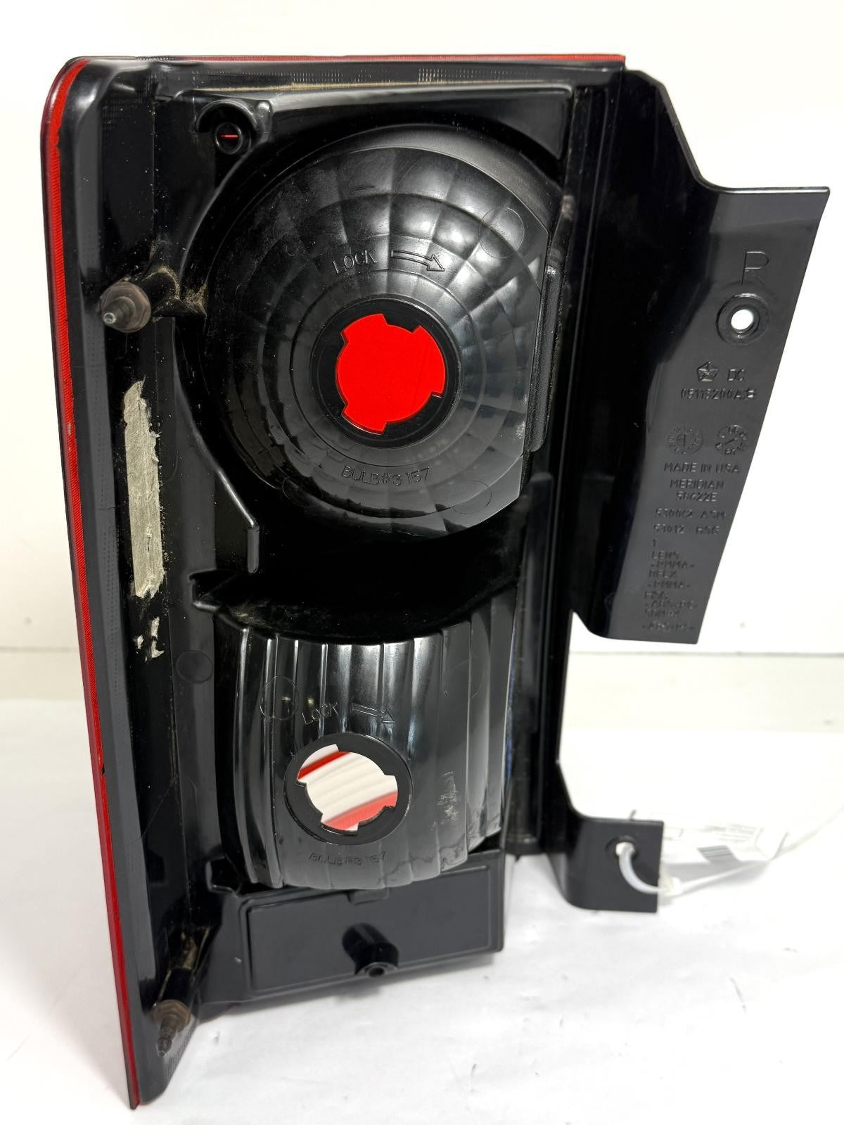 2008-2010 CHRYSLER TOWN & COUNTRY TAILLIGHT RIGHT SIDE OEM