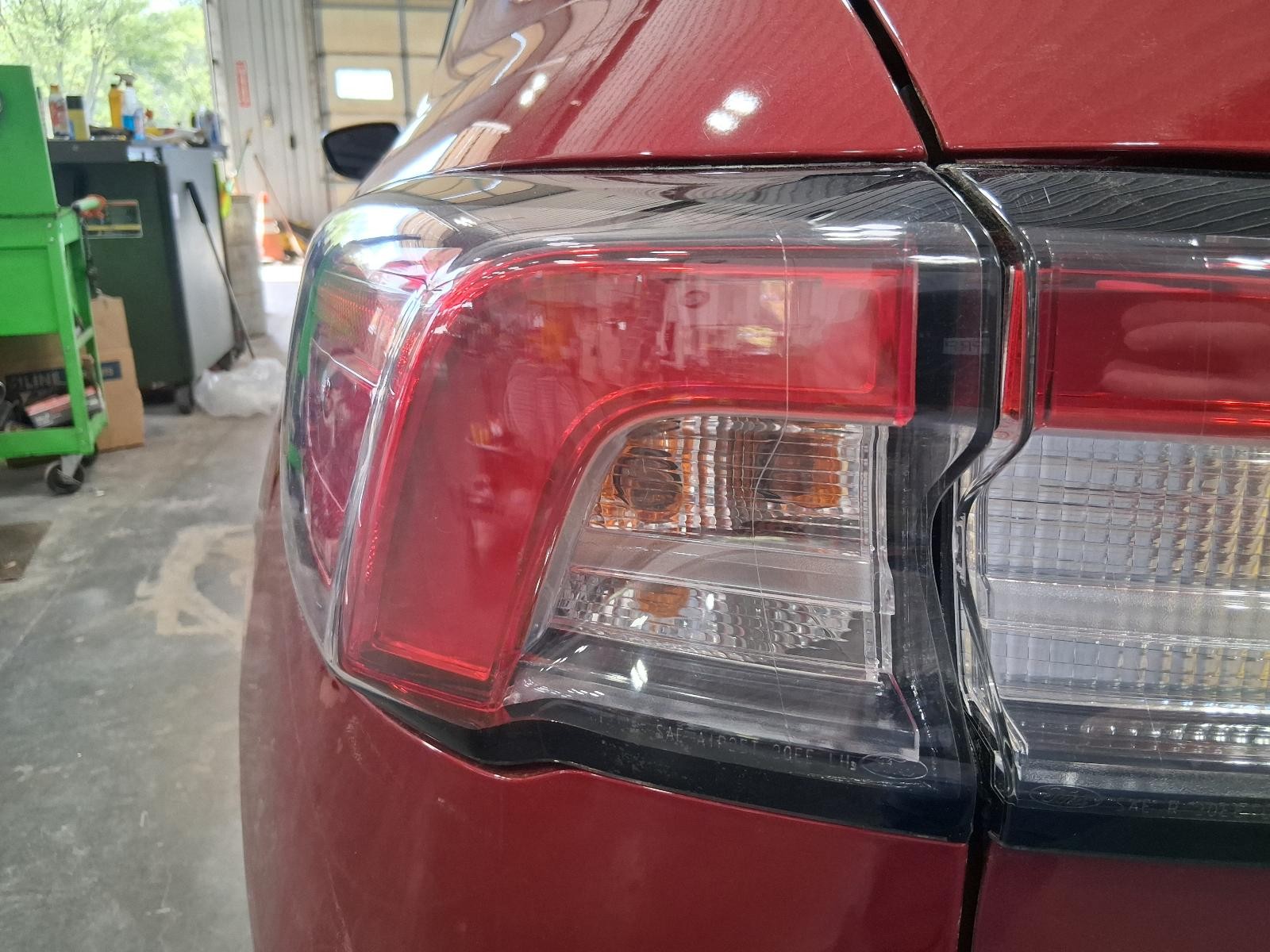 Used Left Tail Light Assembly fits: 2022 Ford Escape quarter panel mounted Left