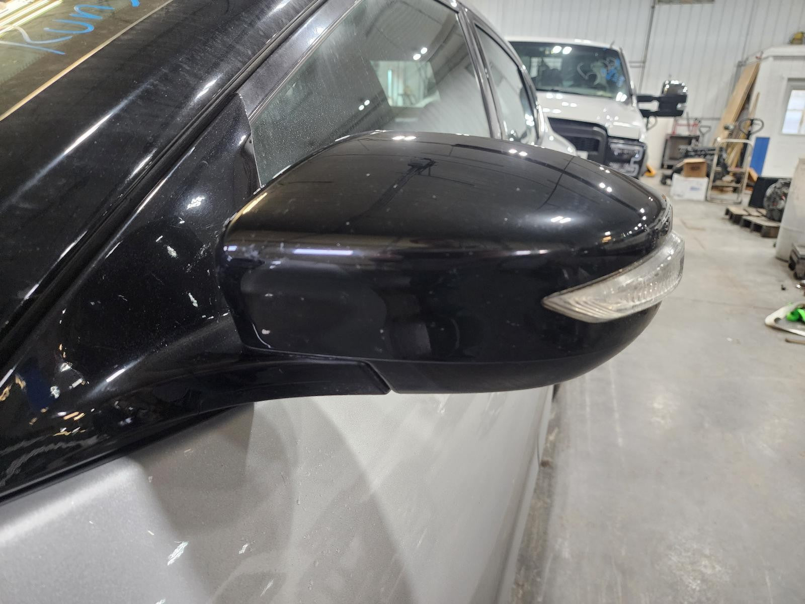 Used Left Door Mirror fits: 2017 Nissan Maxima Power w/LED turn indicators heate