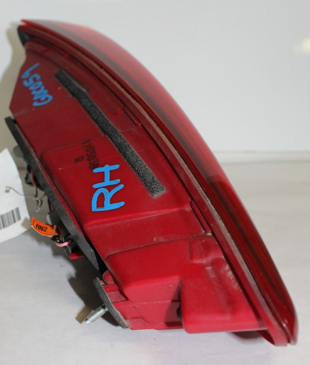 HYUNDAI TUCSON R Taillight incandescent, liftgate mounted, R. 17 18