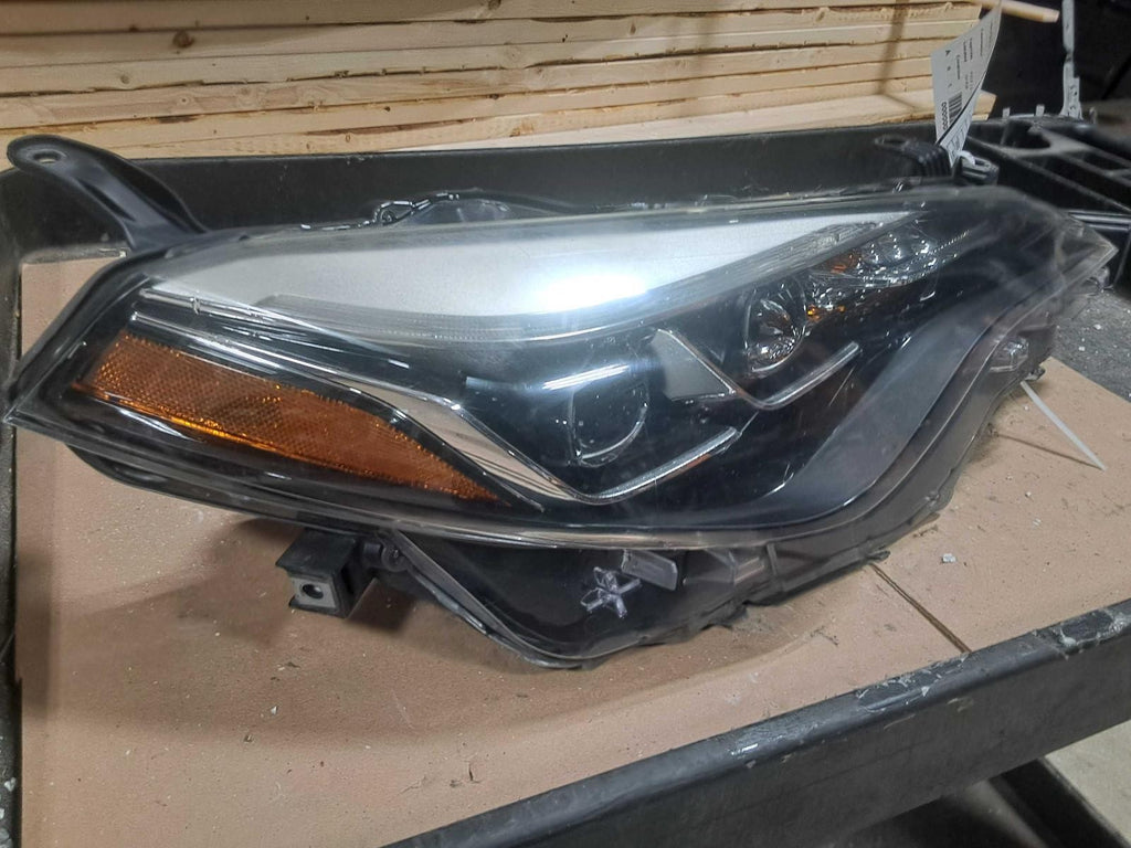 Used Right Headlight Assembly fits: 2017 Toyota Corolla Sedan multiple LED dual
