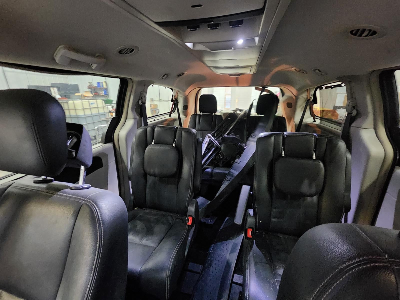 Used Infotainment Display fits: 2016 Chrysler Town & country display screen ente