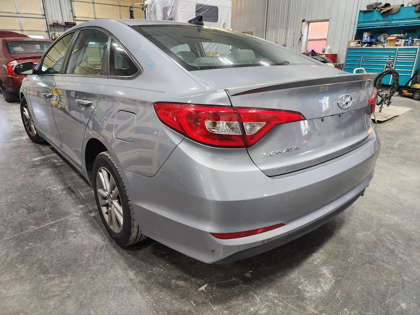 Used Engine Coolant Reservoir fits: 2016 Hyundai Sonata 1.6L turbo US market Gra