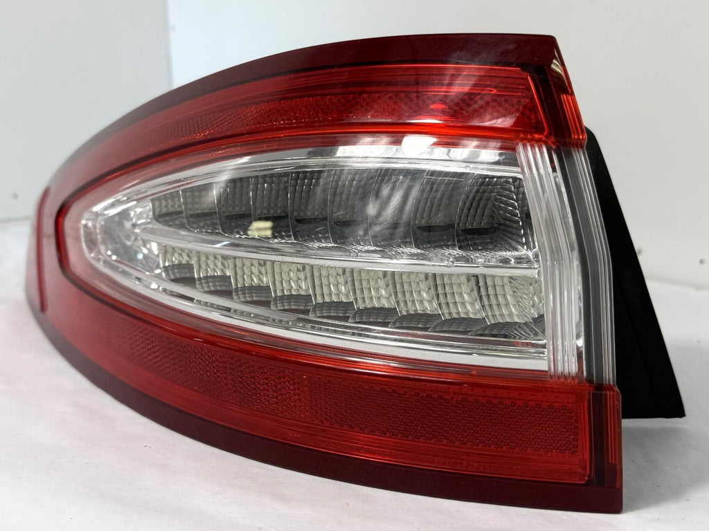 2013-2016 FORD FUSION TAILLIGHT LEFT SIDE LED QUARTER PANEL MOUNTED OEM