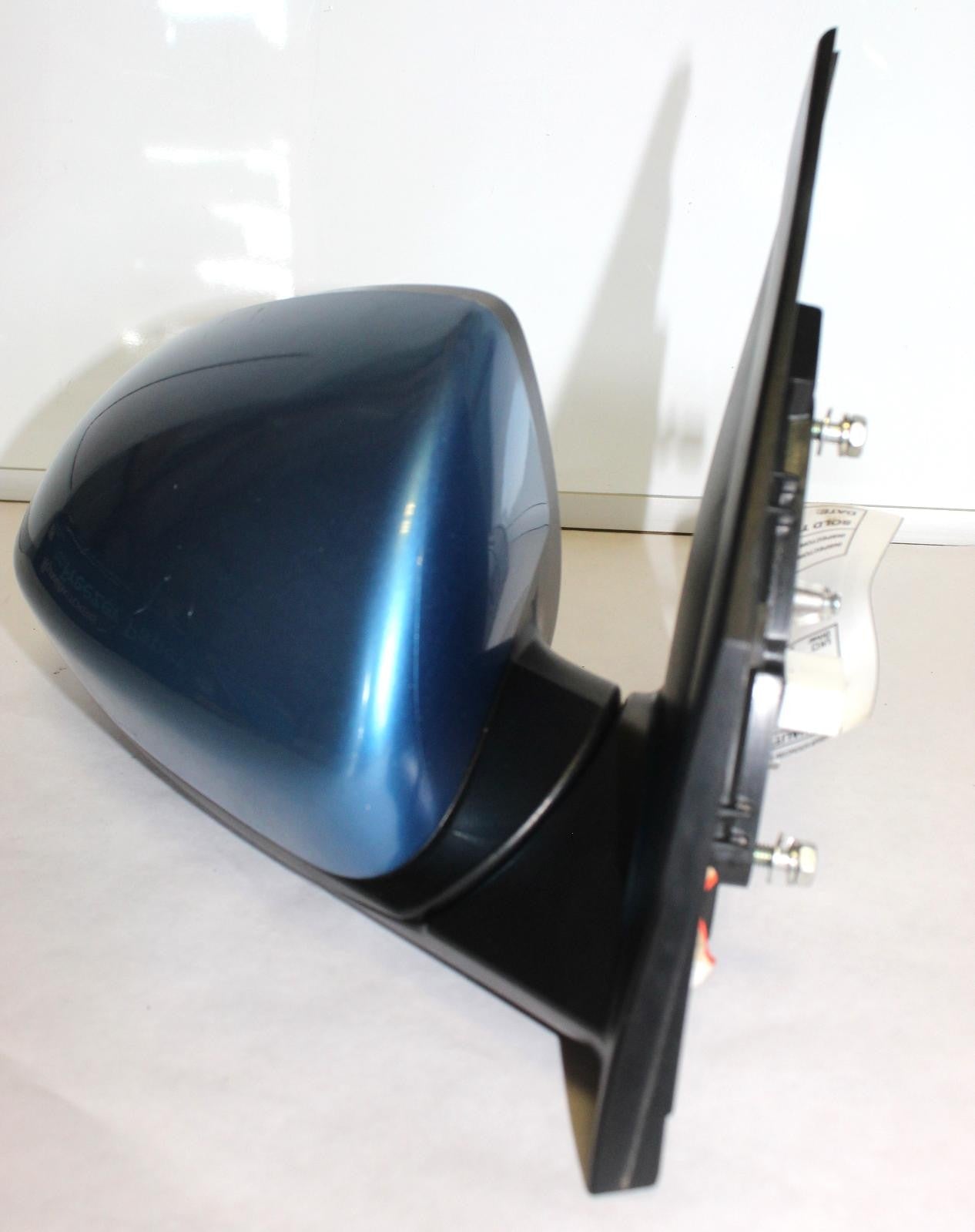 Used Right Door Mirror fits: 2017 Hyundai Tucson Power gasoline heated w/o turn
