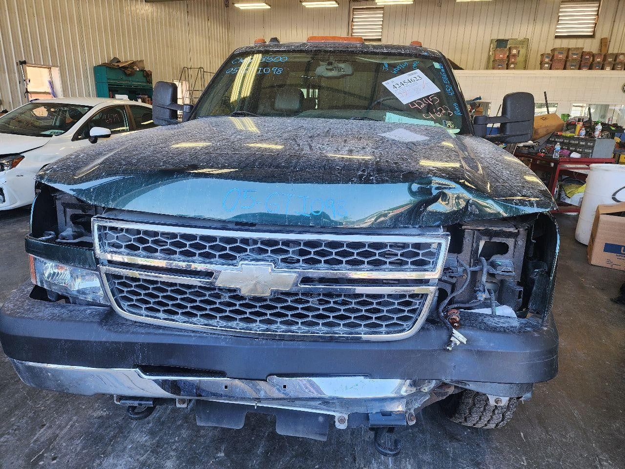 Used A/C Selector Switch fits: 2005 Chevrolet Silverado 3500 pickup w/AC w/o hyb