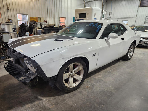 Used Air Cleaner Assembly fits: 2010 Dodge Challenger 5.7 Grade A