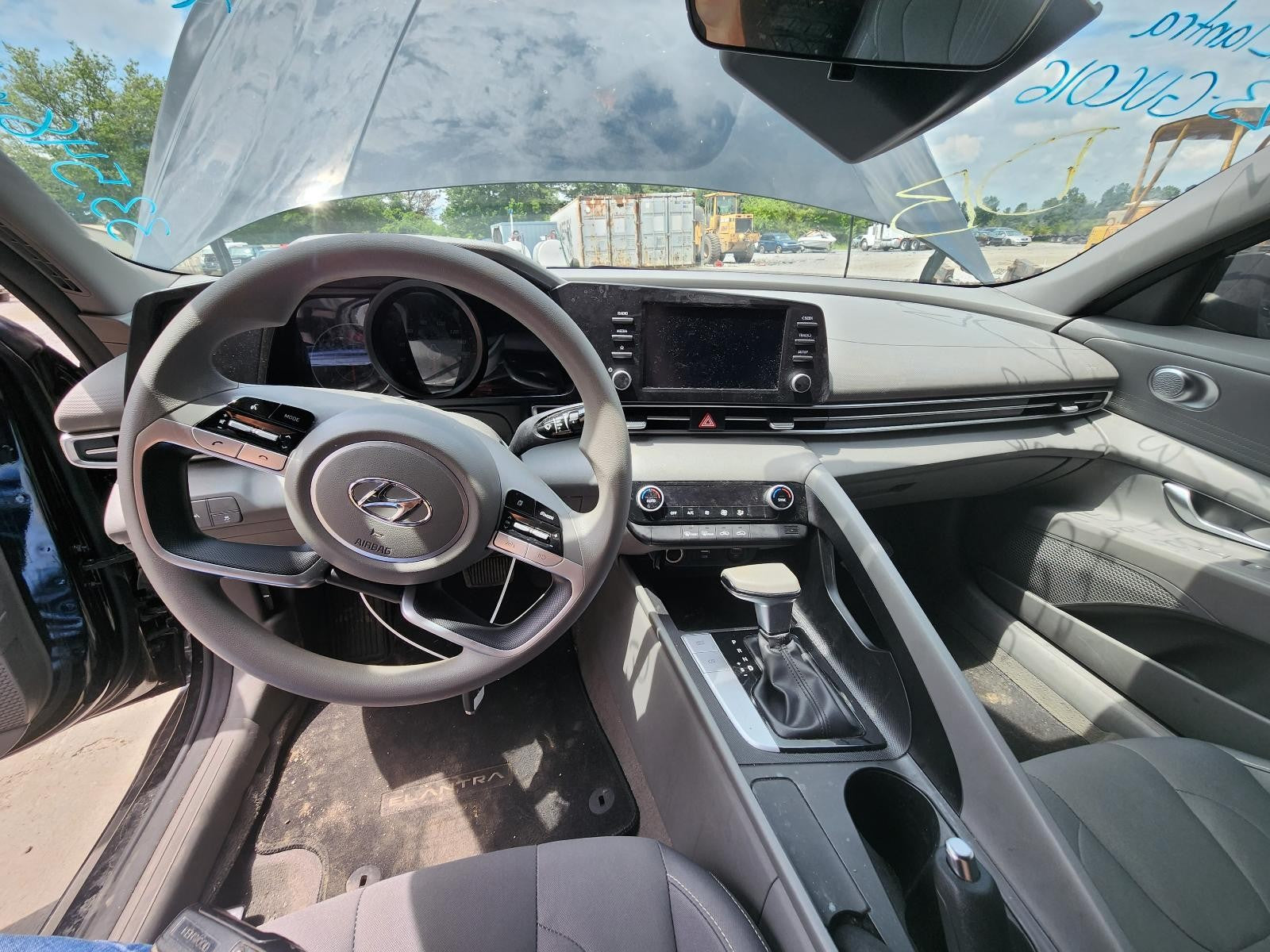 Used Front Right Drive Axle Shaft fits: 2023 Hyundai Elantra front 2.0L AT CVT U