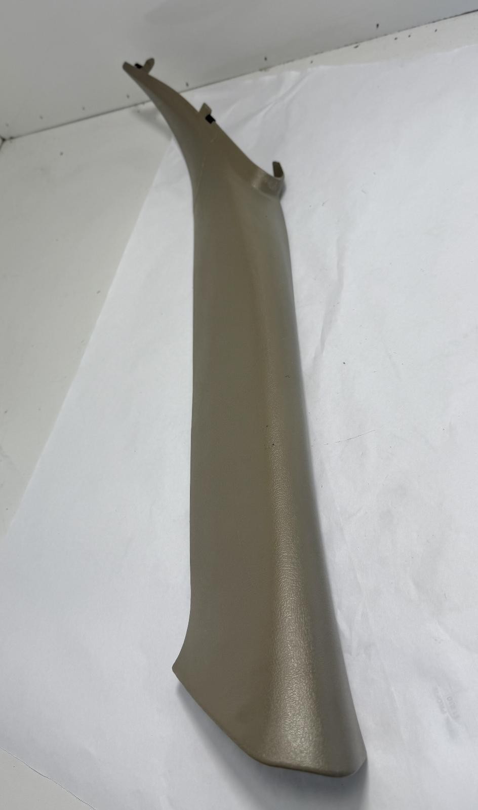 1999-2006 CHEVROLET TAHOE A-PILLAR TRIM LEFT DRIVER SIDE OEM