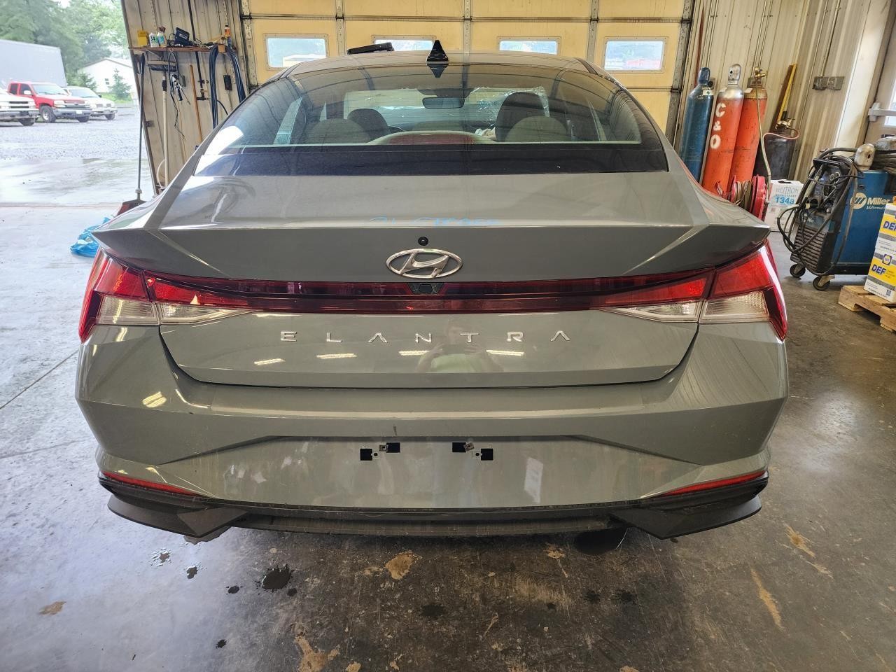 Used Left Sun Visor fits: 2021 Hyundai Elantra US market w/o sunroof Left Grade