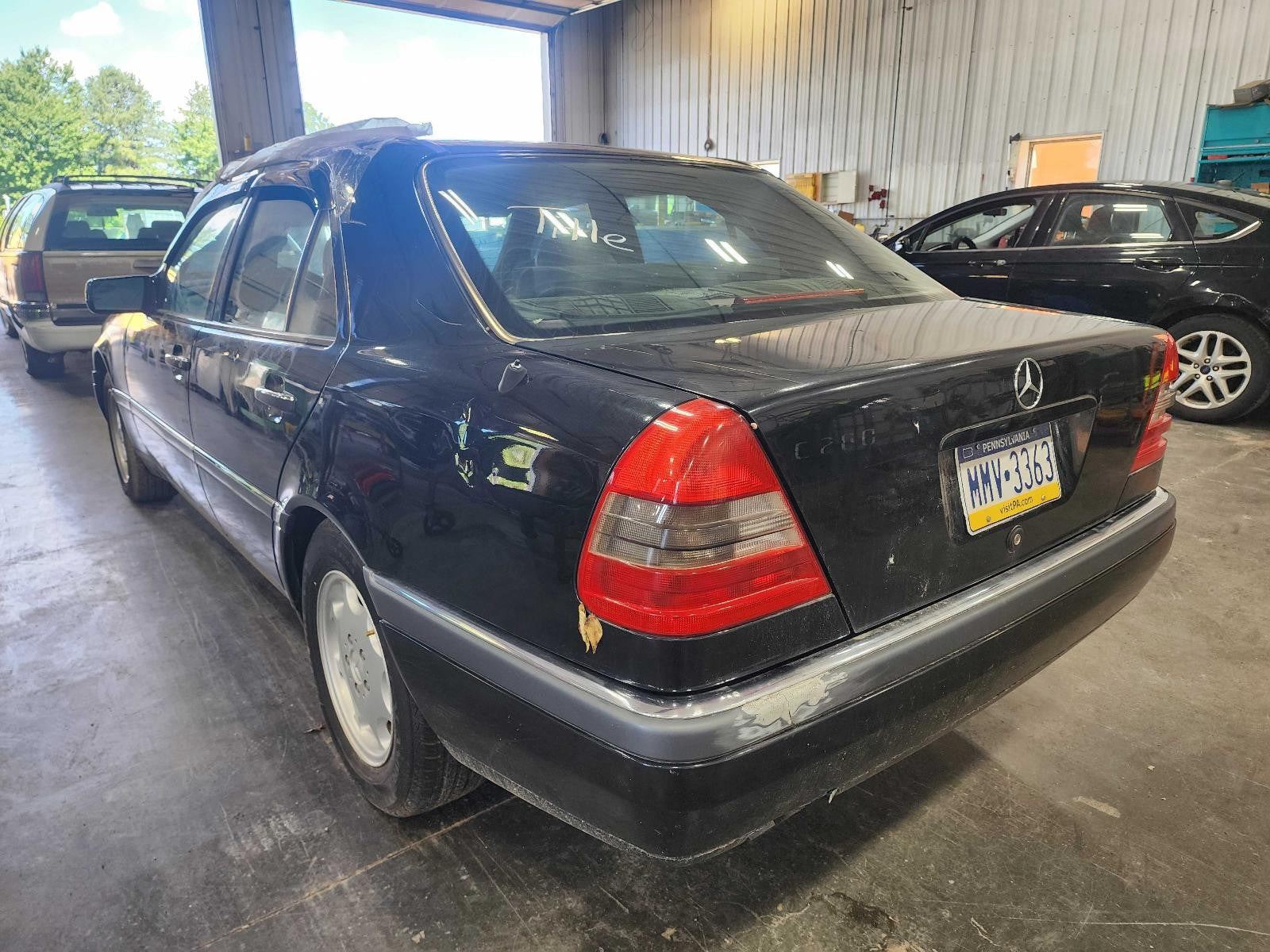 Used A/C Compressor fits: 1995 Mercedes-benz Mercedes c-class 202 Type C220 Grad