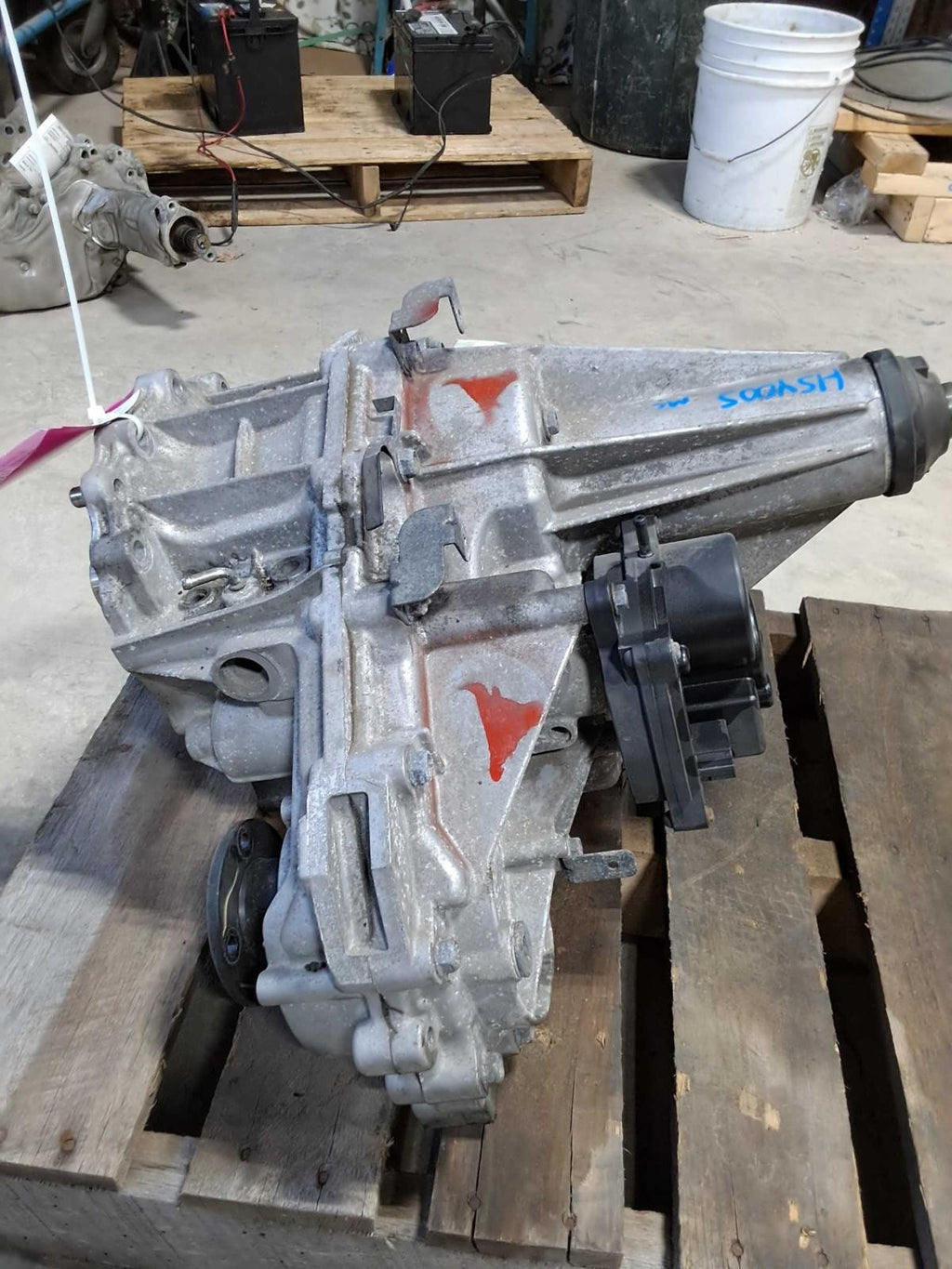 Used Transfer Case Assembly fits: 2019 Nissan Frontier w/power split bench seat