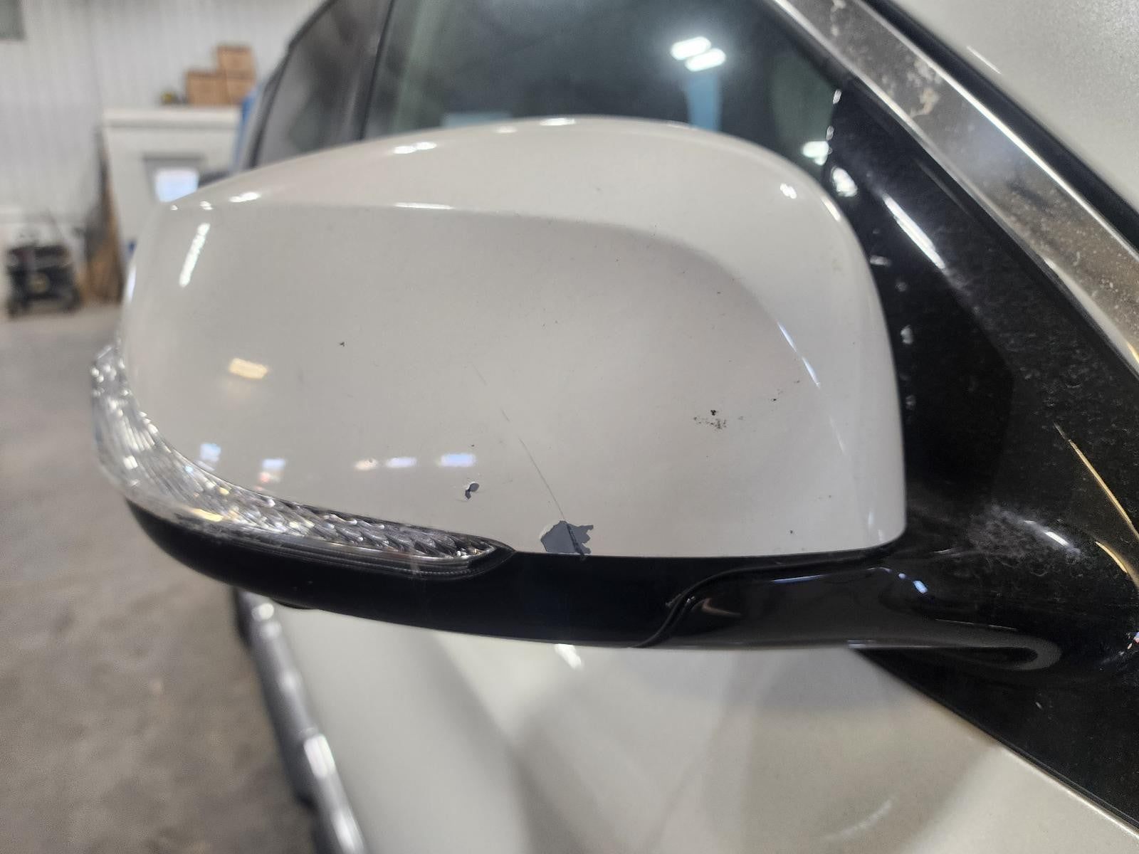 Used Right Door Mirror fits: 2019 Infiniti QX60 power power folding and heated w