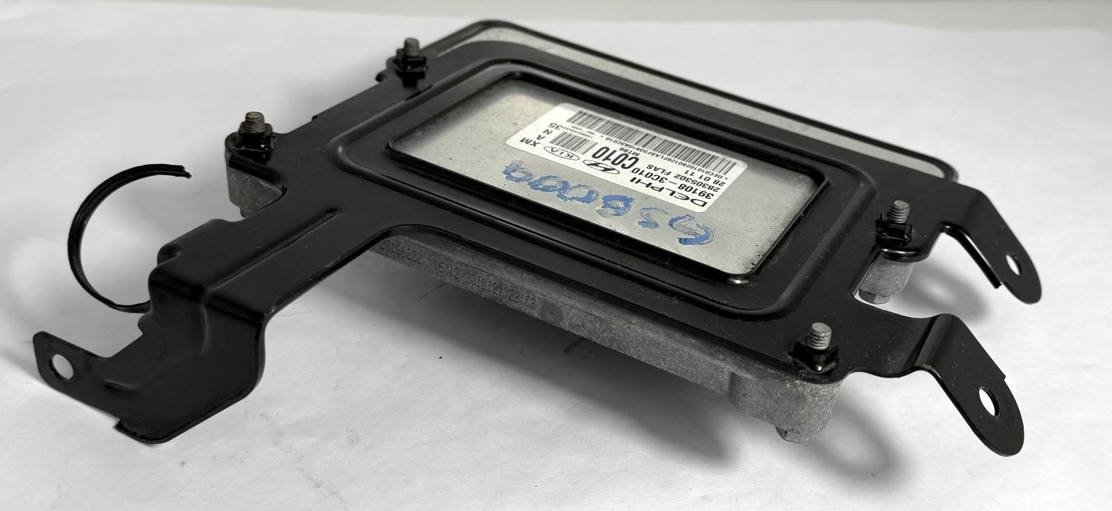 Used Engine Control Module (ECM) fits: 2011 Kia Sorento Electronic Control Modul