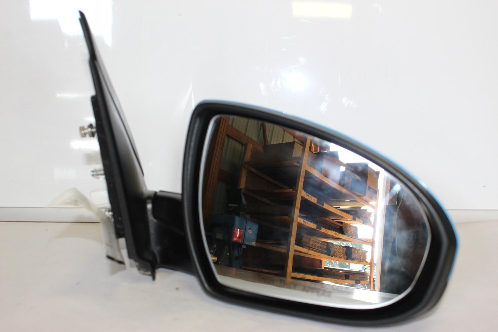 Used Right Door Mirror fits: 2017 Hyundai Tucson Power gasoline heated w/o turn