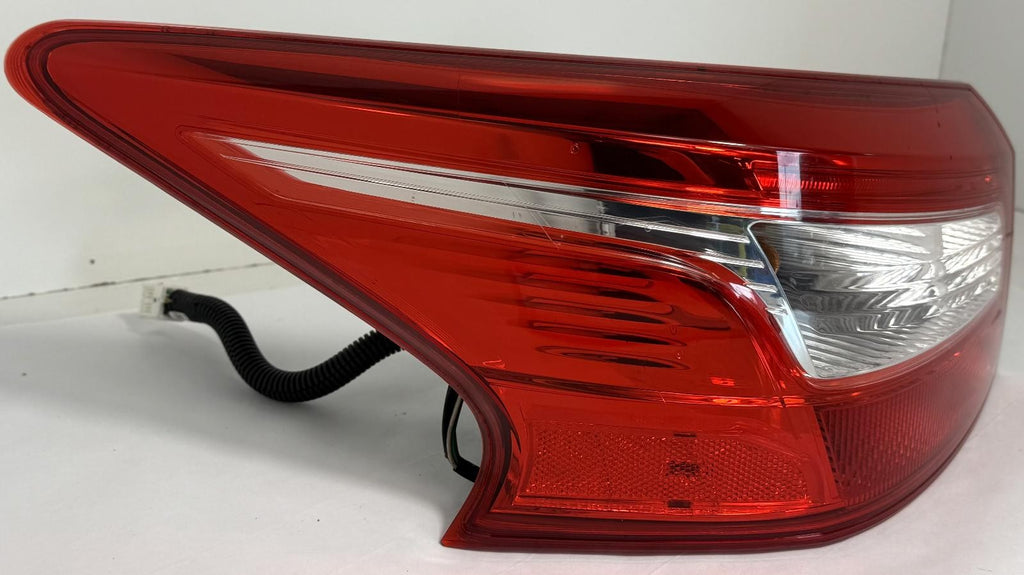 Used Left Tail Light Assembly fits: 2018 Nissan Sentra quarter panel mounted Lef