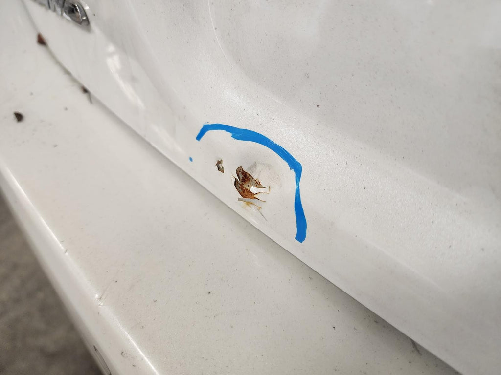 Used Deck Lid fits: 2017 Subaru Legacy rear view camera Sedan without spoiler Gr