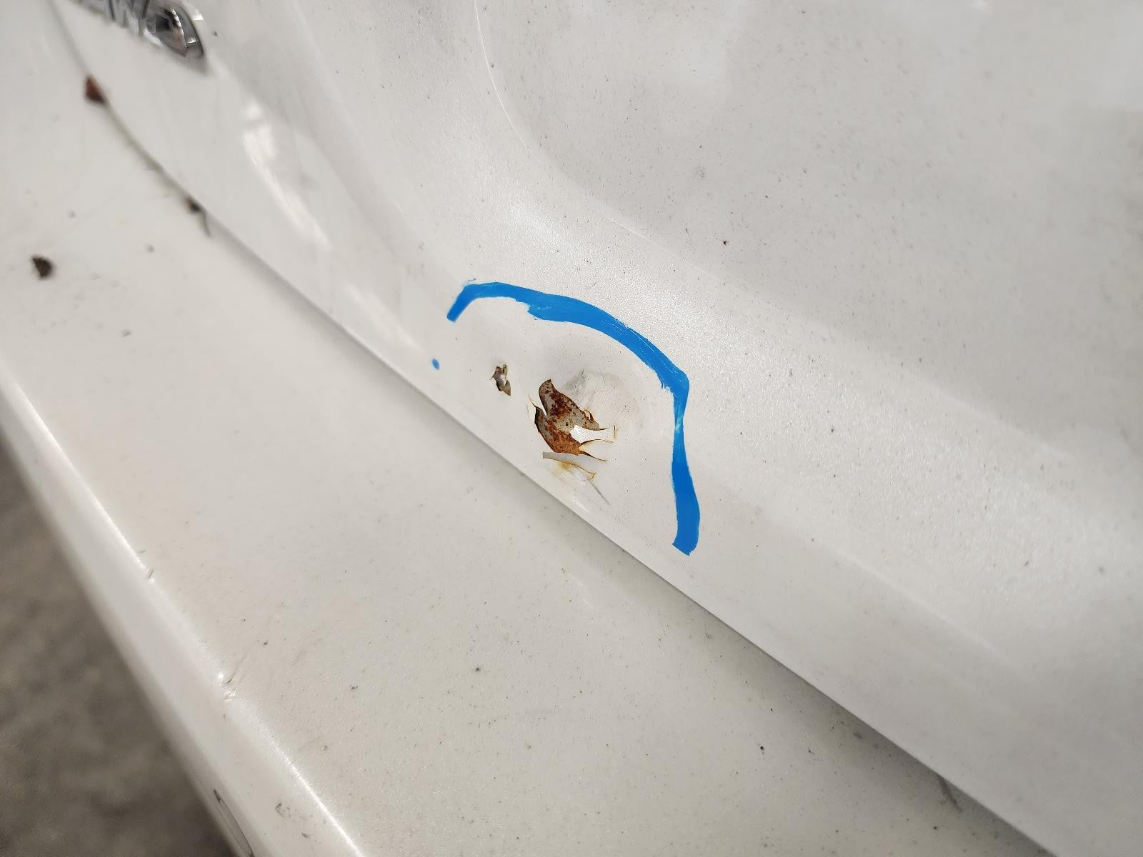 Used Deck Lid fits: 2017 Subaru Legacy rear view camera Sedan without spoiler Gr