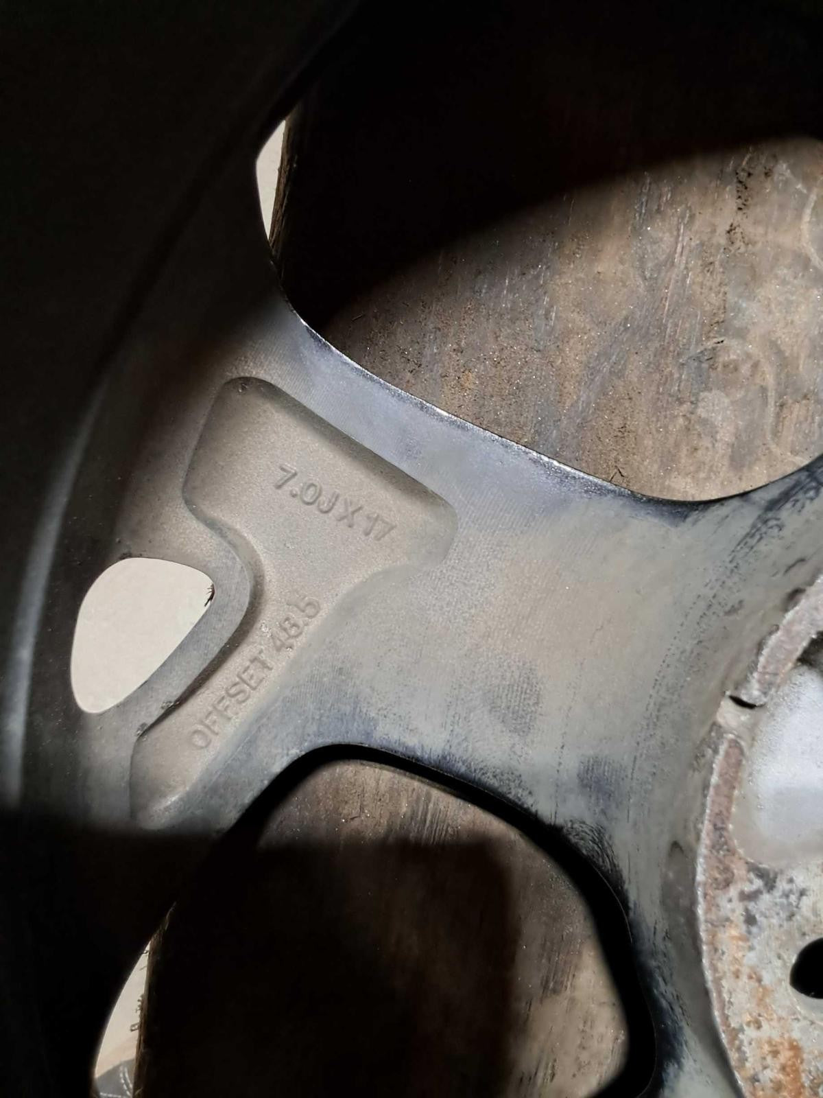 Used Wheel fits: 2020 Kia Sportage 18x7 5 Y spoke alloy machined face Grade A