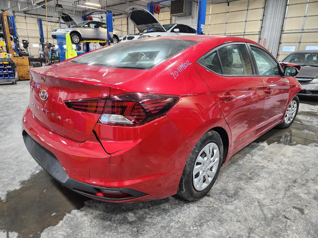 Used Left Tail Light Assembly fits: 2020 Hyundai Elantra Sedan quarter panel mou
