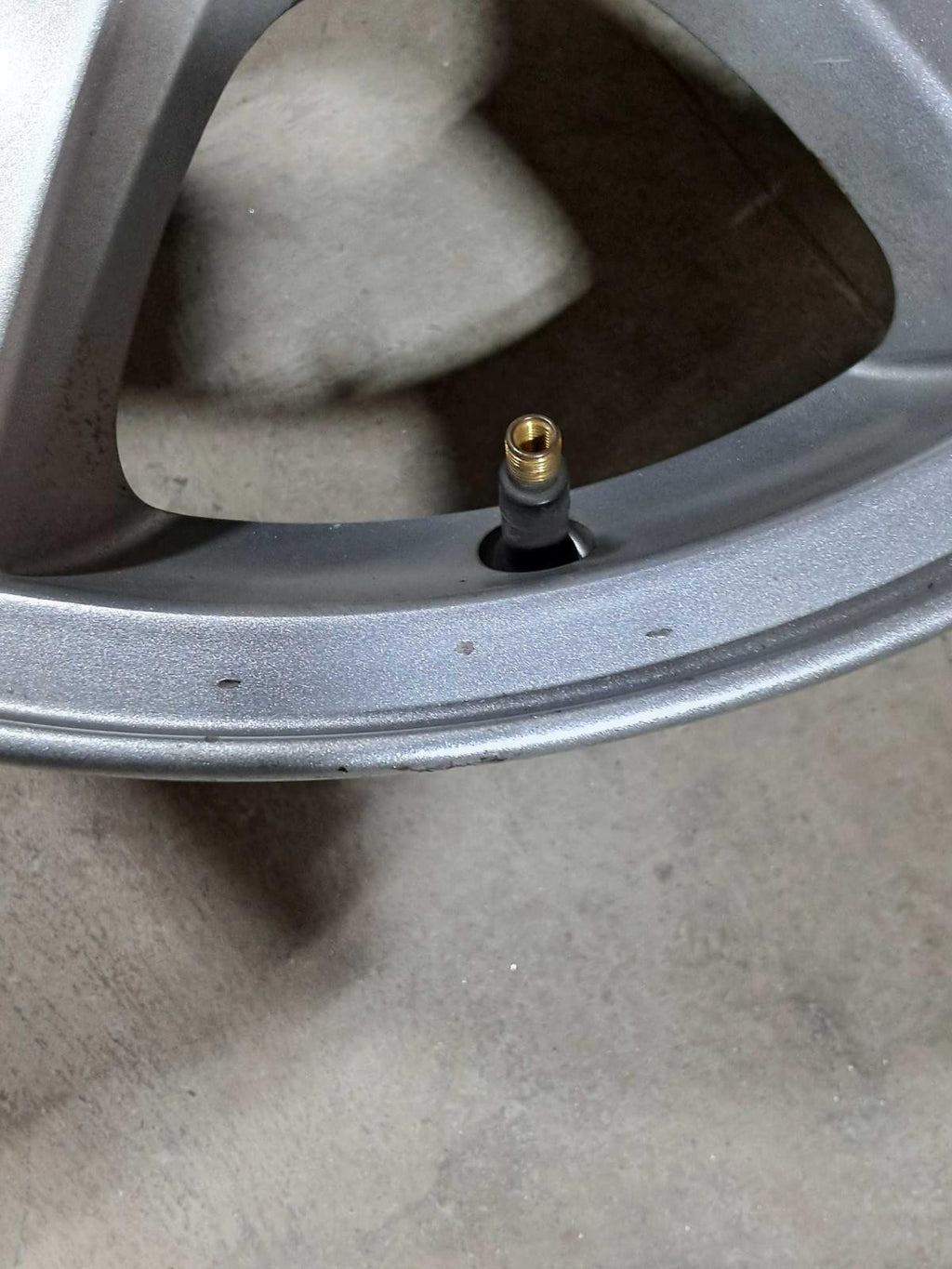 Used Wheel fits: 2016 Chevrolet Cruze 16x6-1/2 aluminum Grade A