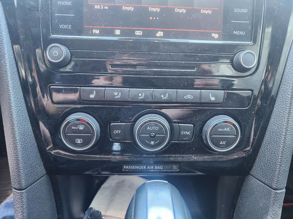 Used A/C Selector Switch fits: 2020 Volkswagen Passat dual zone climatronic Grad