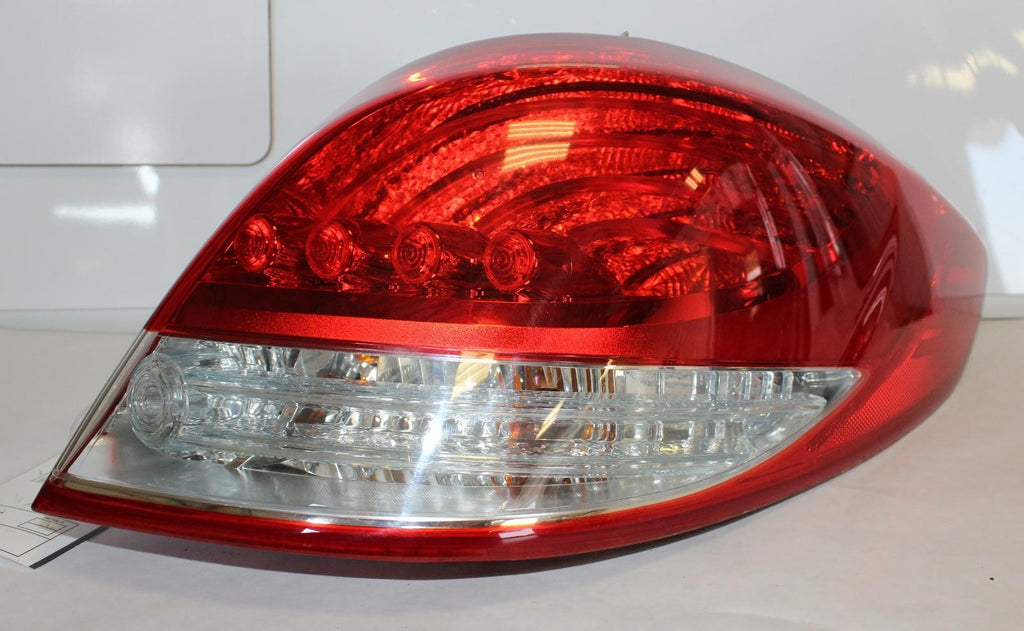 HYUNDAI VELOSTER R Taillight w/o LED accent; R. 13 14 15 16 17
