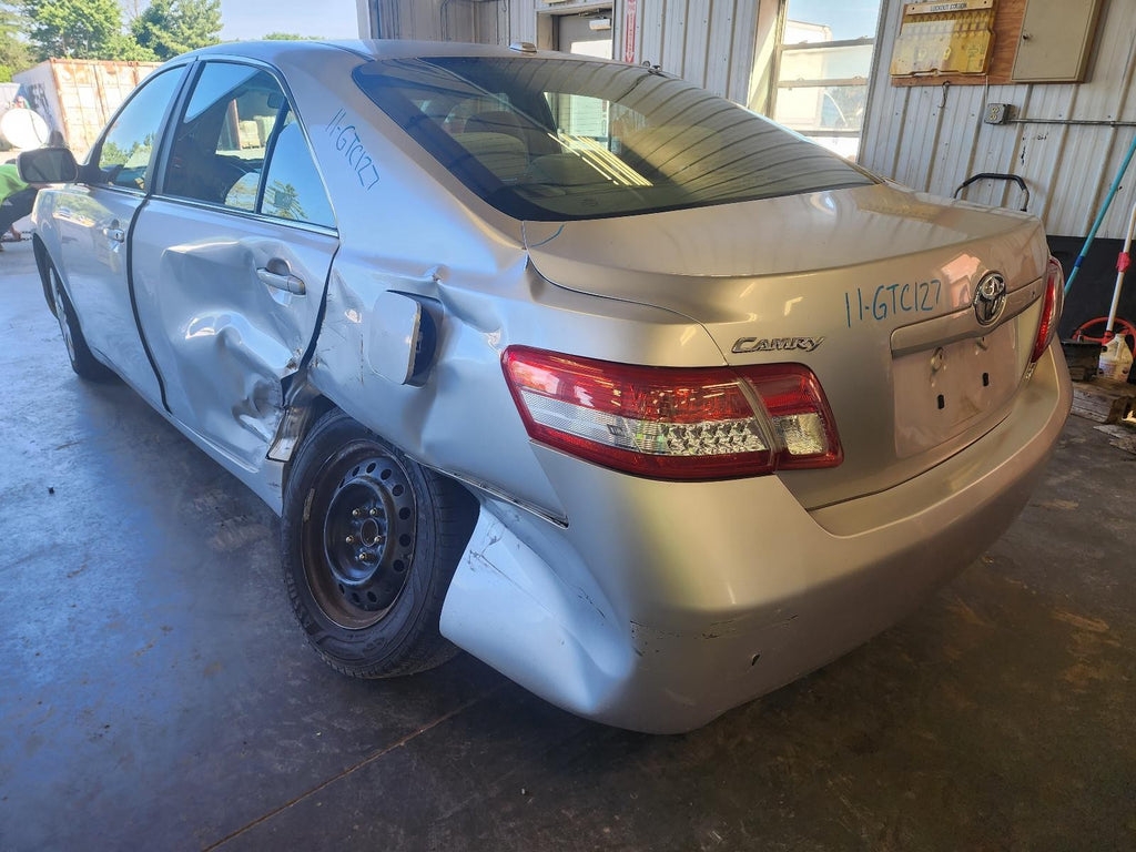 Used Right Tail Light Assembly fits: 2011 Toyota Camry quarter panel mounted R.