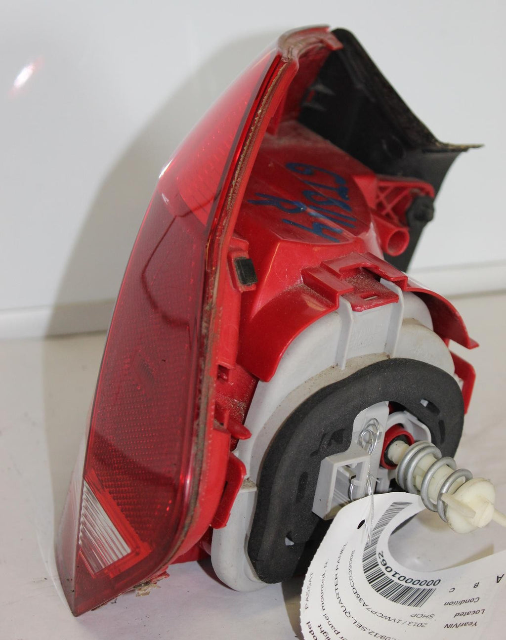 VOLKSWAGEN PASSAT R Taillight (Sdn), quarter panel mounted, R. 12 13 14 15
