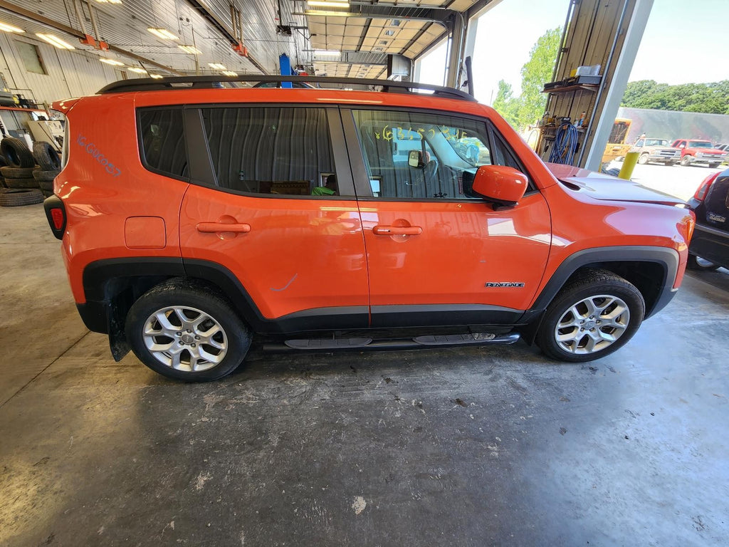 Used Front Right Seat Front fits: 2016 Jeep Renegade air bag bucket manual cloth