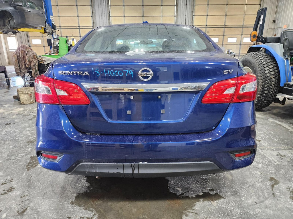 Used Front Center Interior Rear View Mirror fits: 2018 Nissan Sentra w/o automat
