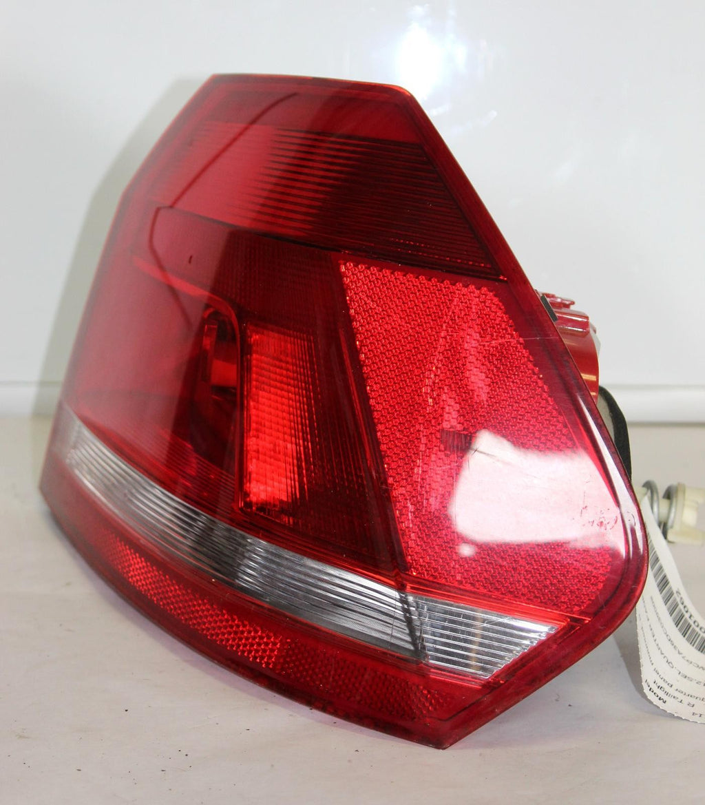 VOLKSWAGEN PASSAT R Taillight (Sdn), quarter panel mounted, R. 12 13 14 15